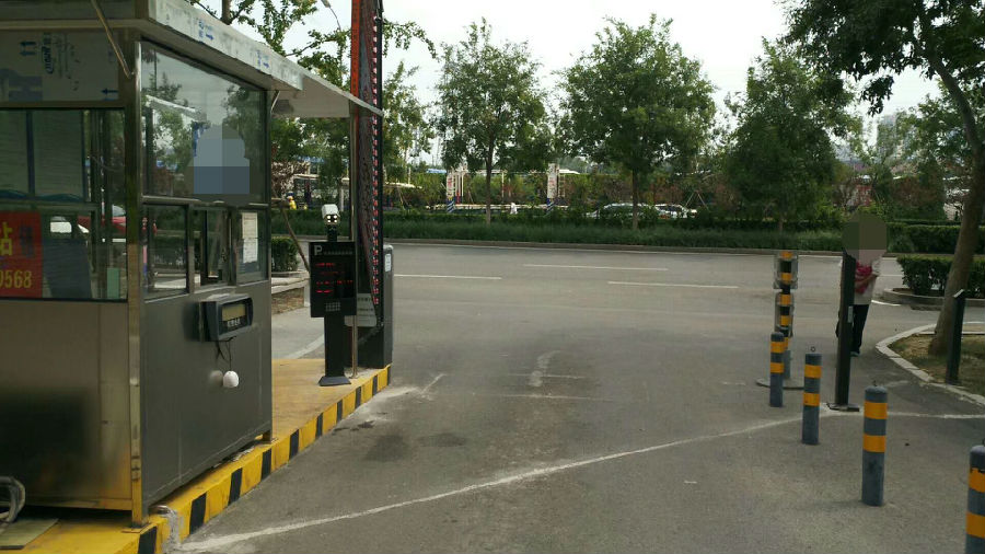 新建村高層高清車牌識(shí)別系統(tǒng)